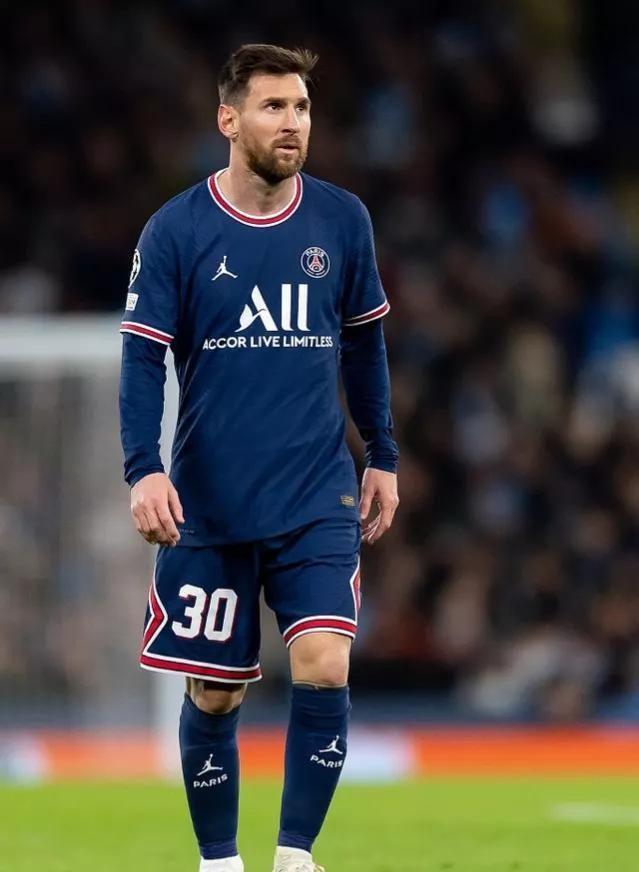 乐鱼官方网站-阿根廷球员梅西表现出色，助巴黎取得欧冠胜利