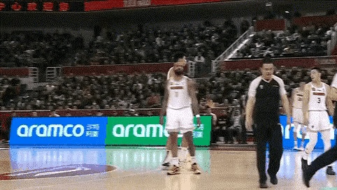 包含裁判质疑再现！公正竞技火热讨论的词条